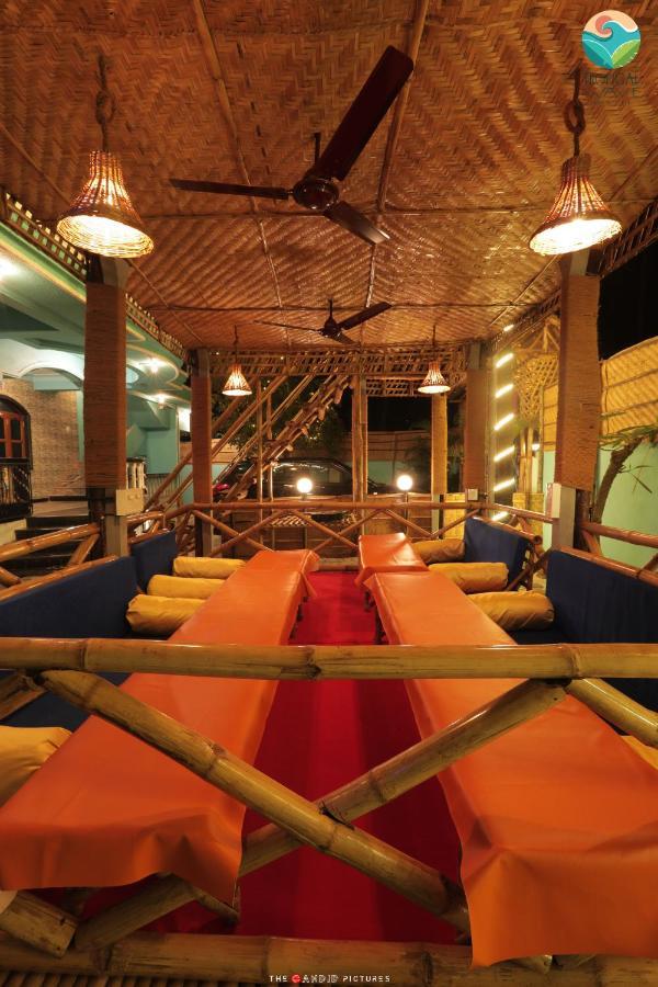 Tropical Wave Hostel Morjim Goa Zewnętrze zdjęcie