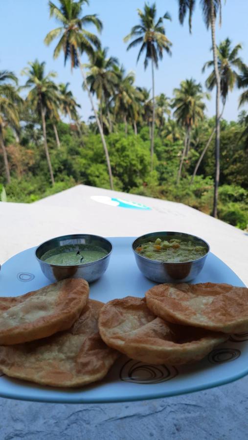 Tropical Wave Hostel Morjim Goa Zewnętrze zdjęcie