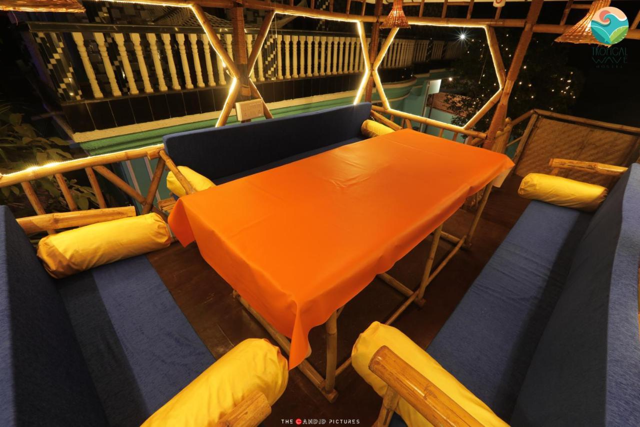 Tropical Wave Hostel Morjim Goa Zewnętrze zdjęcie