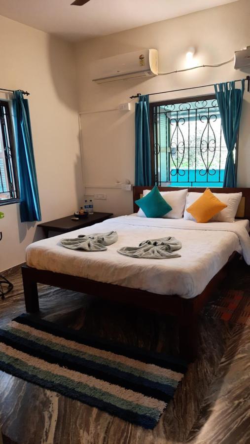 Tropical Wave Hostel Morjim Goa Zewnętrze zdjęcie