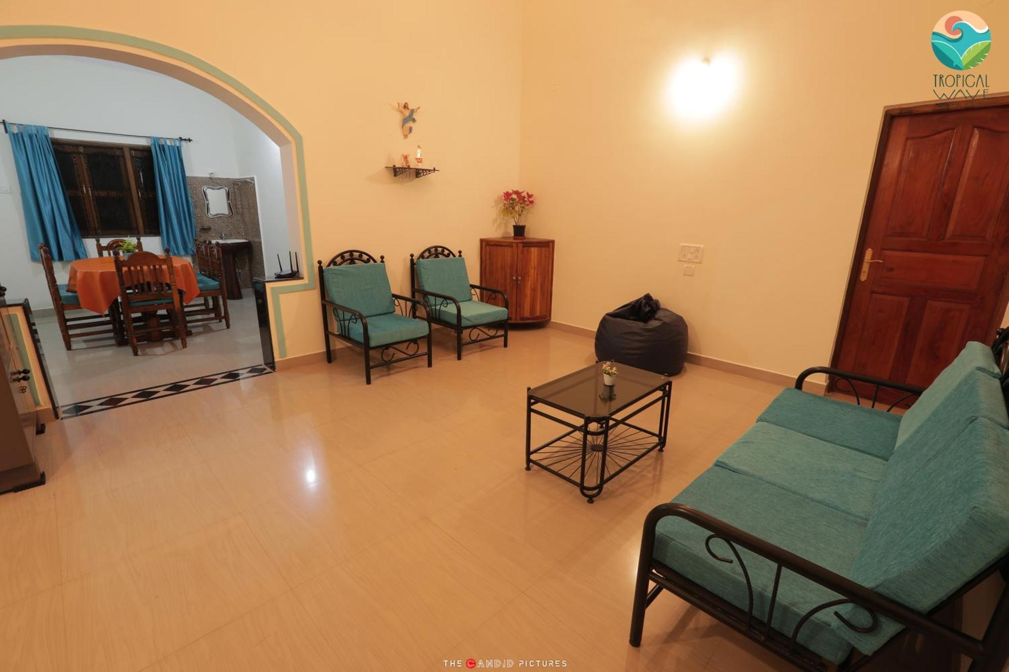 Tropical Wave Hostel Morjim Goa Zewnętrze zdjęcie