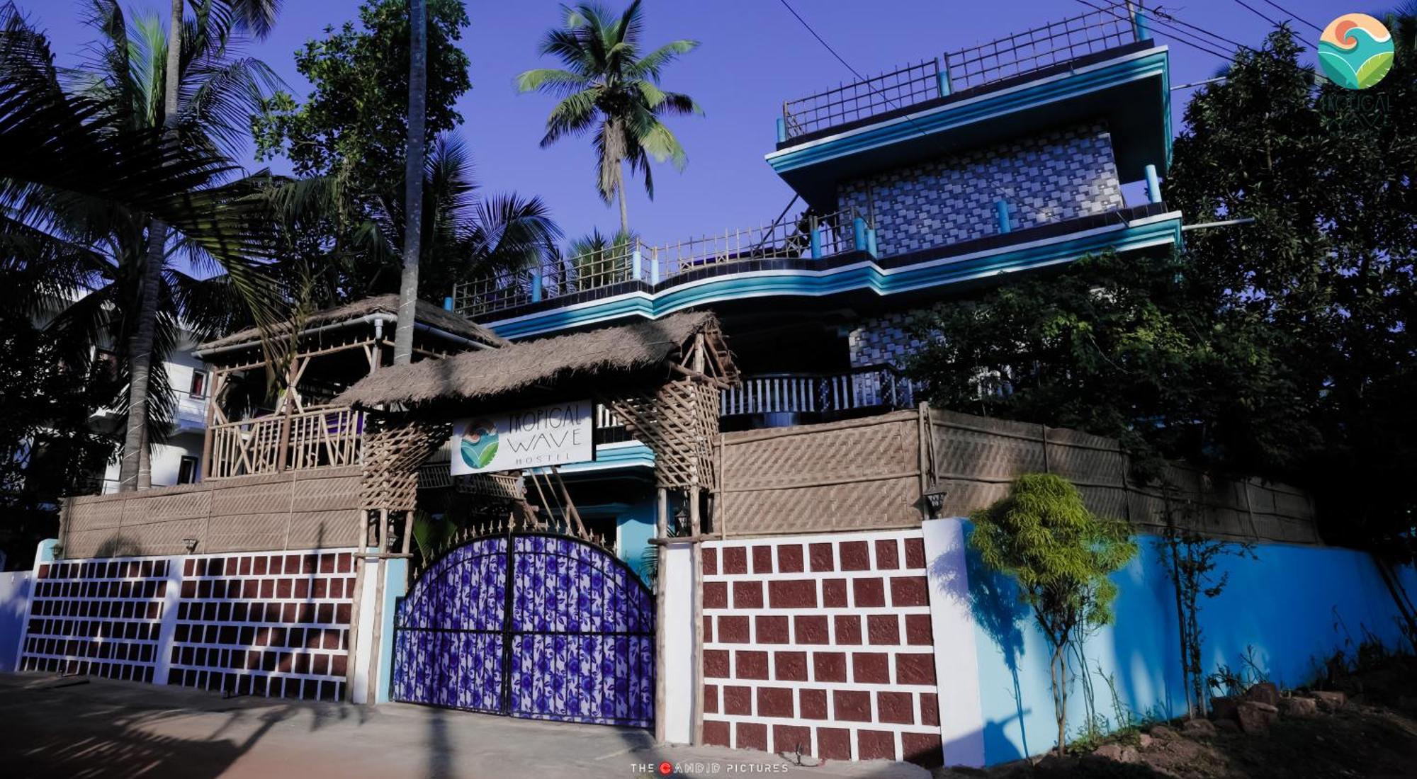 Tropical Wave Hostel Morjim Goa Zewnętrze zdjęcie